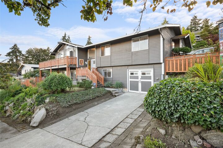 Property Photo:  703 32nd Ave S  WA 98144 