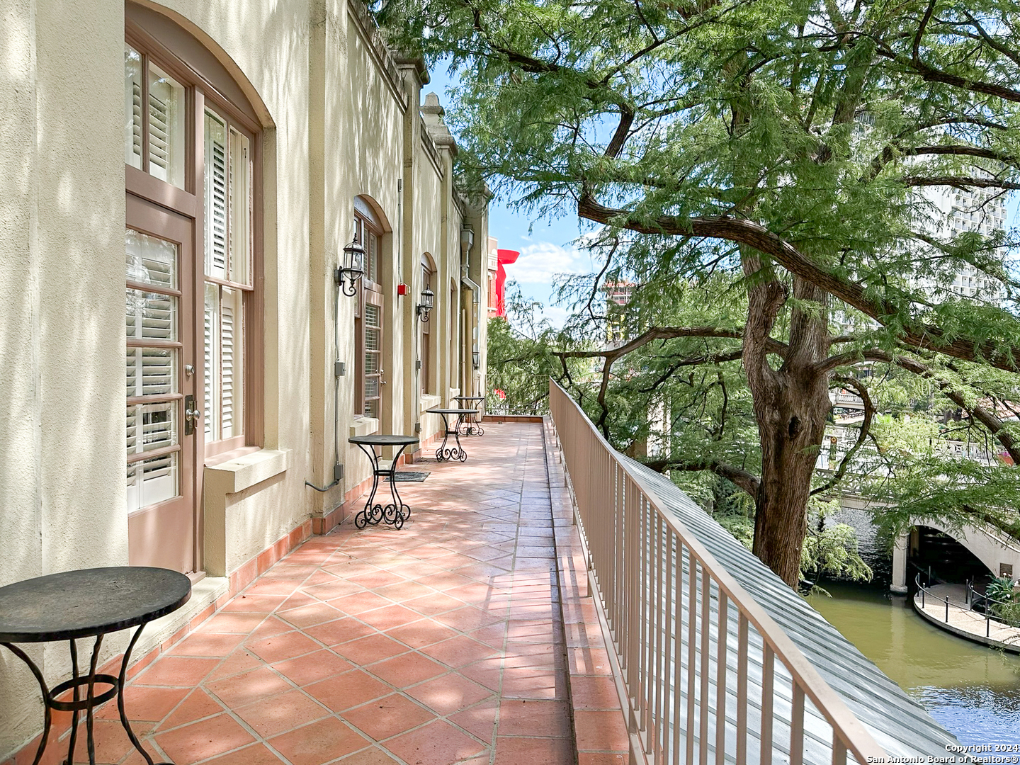 Property Photo:  245 Losoya St  TX 78205 