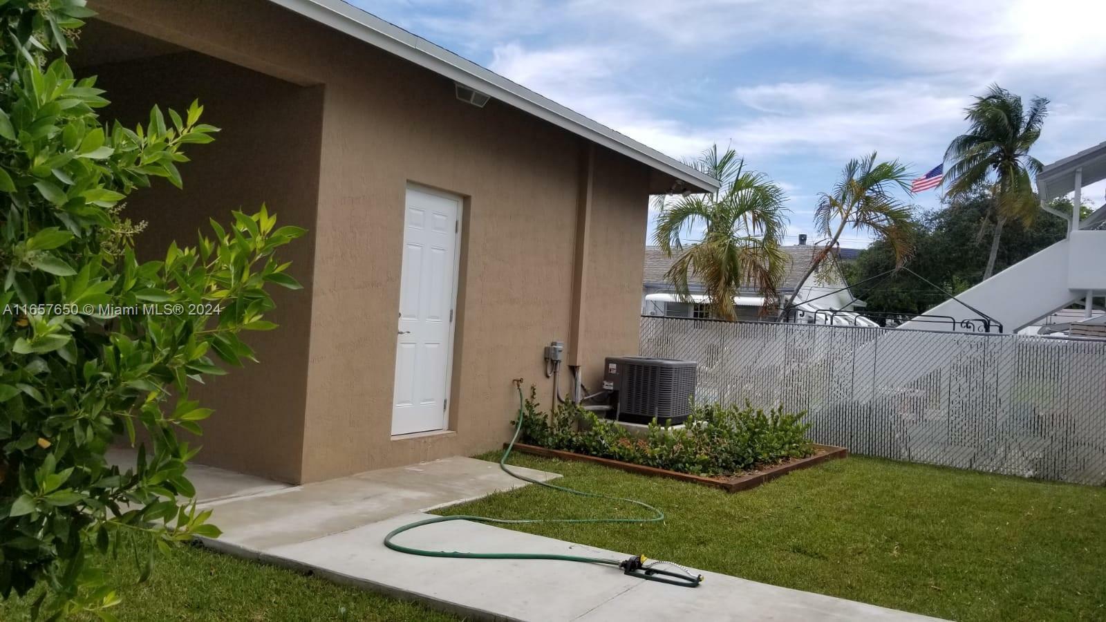 Property Photo:  223 SW 8th St  FL 33004 