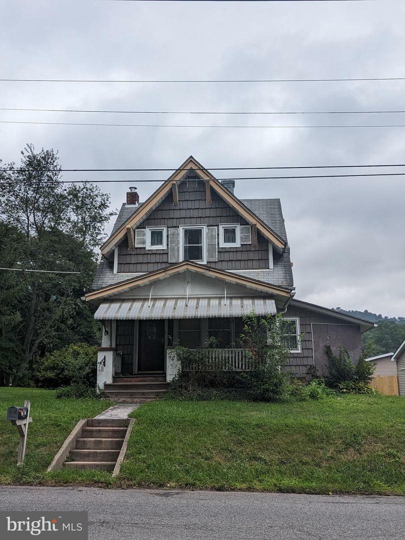 Property Photo:  707 Valley Street  PA 17053 