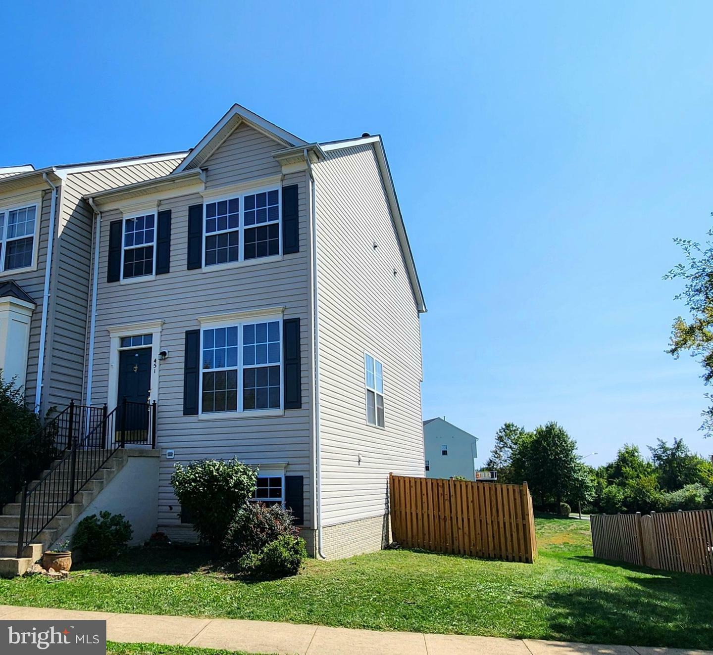 451 Ginkgo Terrace NE  Leesburg VA 20176 photo