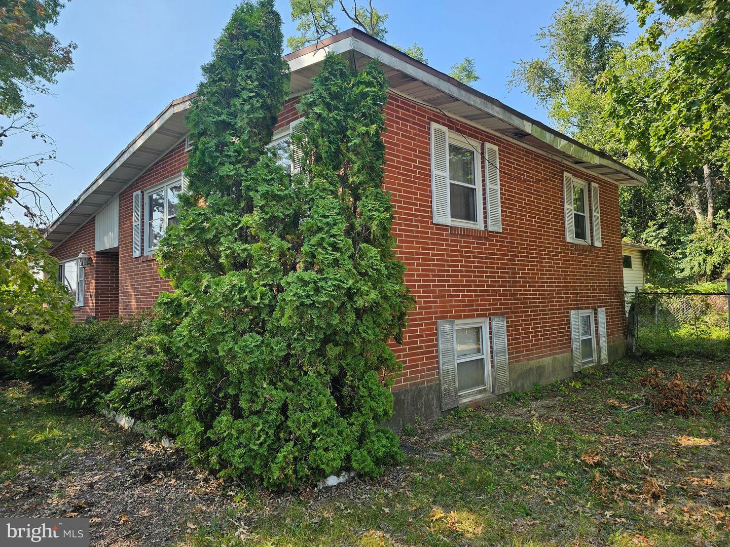 Property Photo:  2336 Thornton Road  PA 17109 