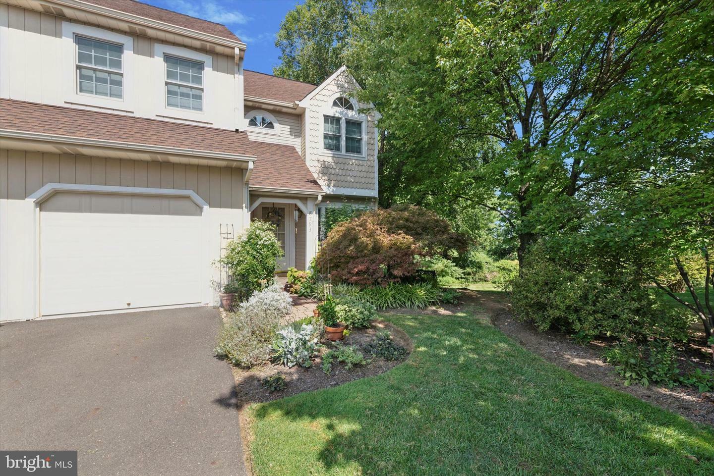 Property Photo:  8793 Duveen Drive  PA 19038 