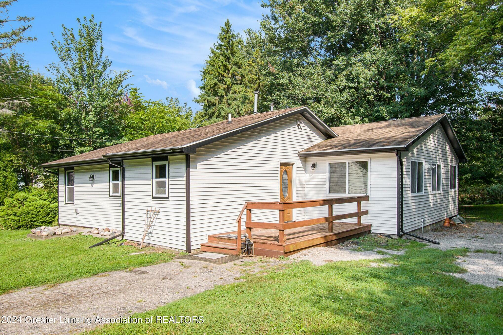 6611 Sunset Lane  East Lansing MI 48823 photo