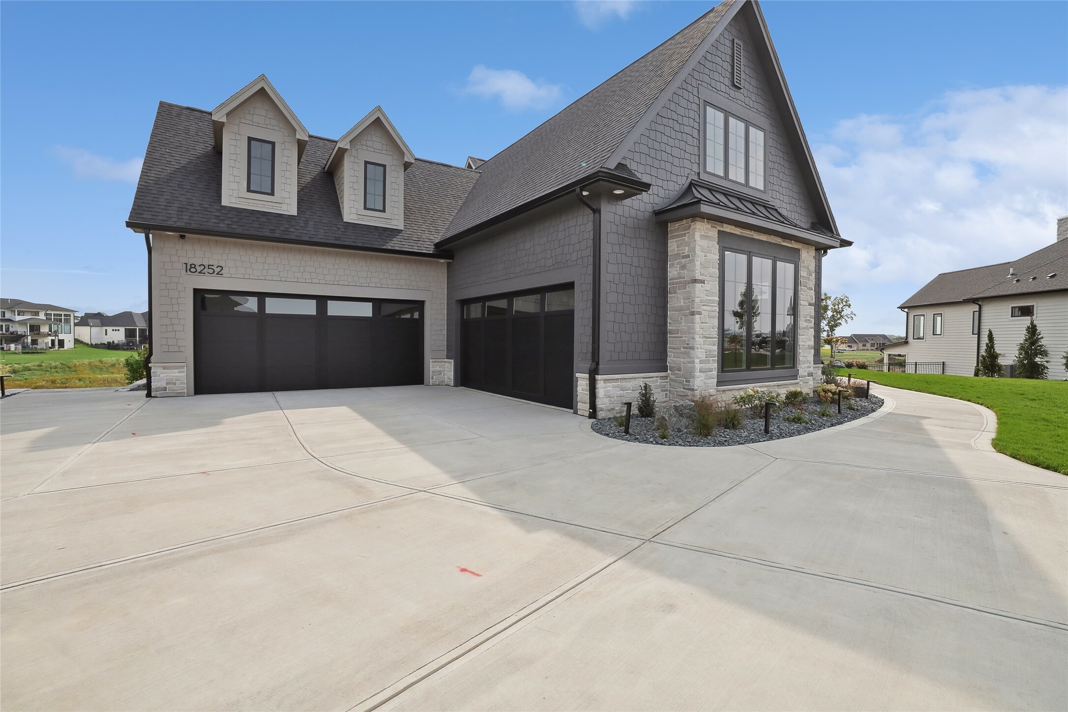 Property Photo:  18252 Valleyview Circle  IA 50325 