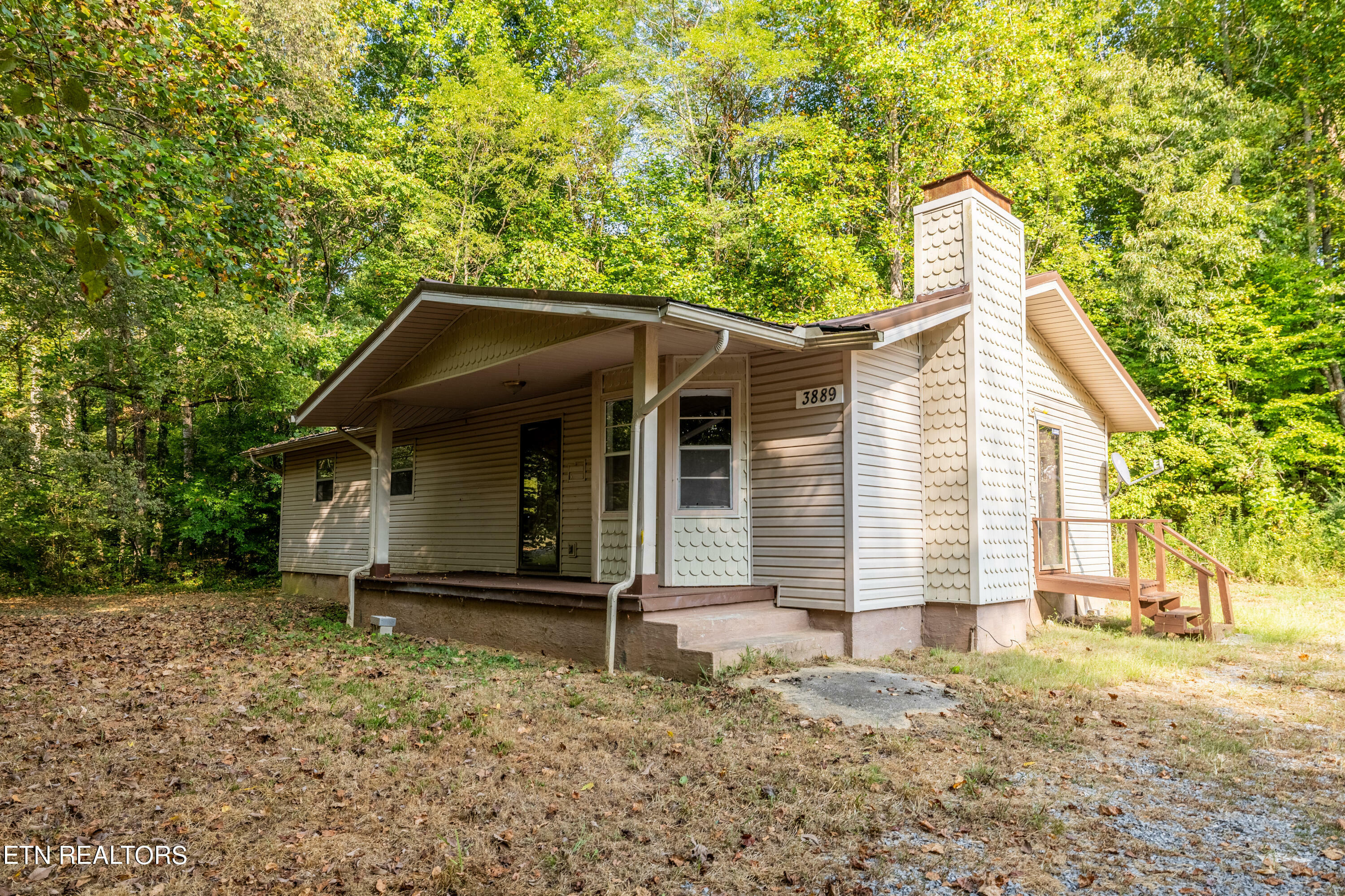 Property Photo:  3889 Quarry Rd  TN 37777 