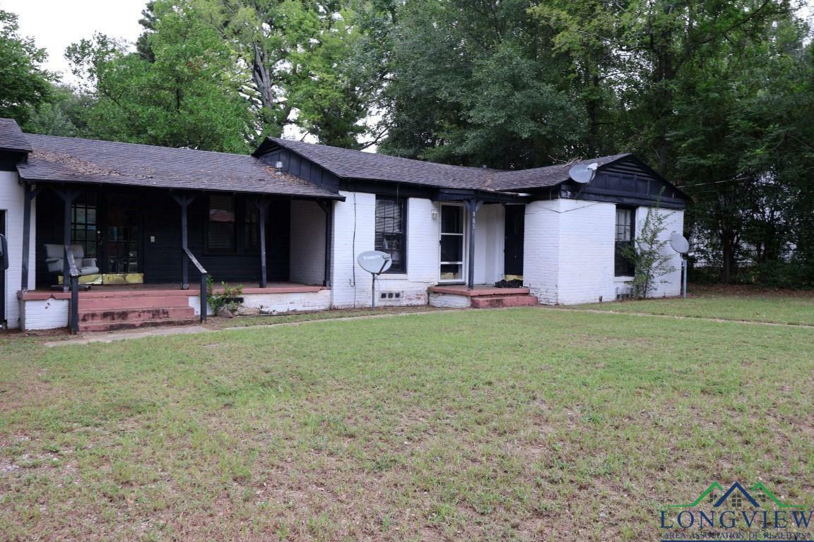 Property Photo:  805 E Melton  TX 75602 