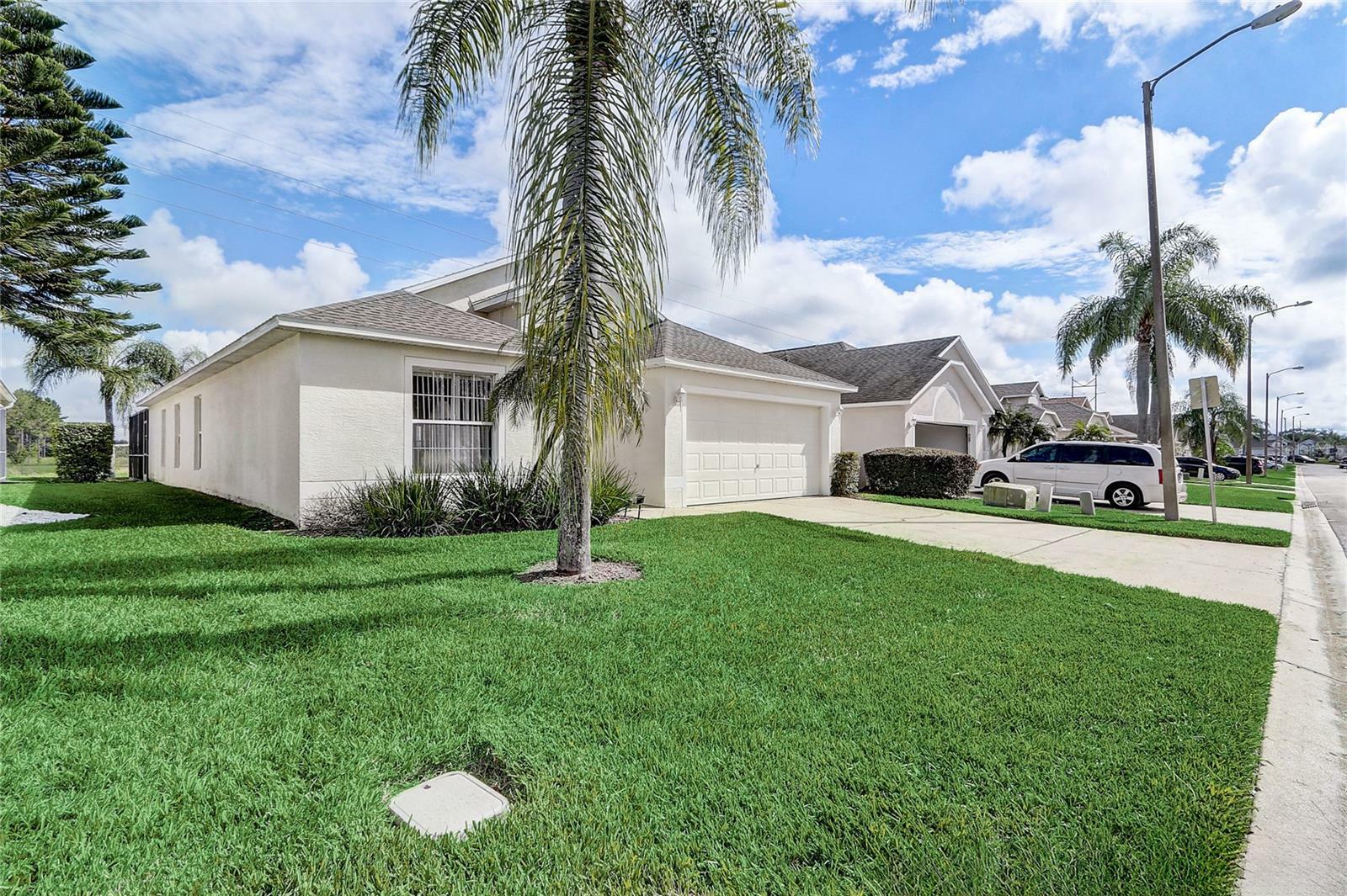 Property Photo:  438 Fox Loop  FL 33837 