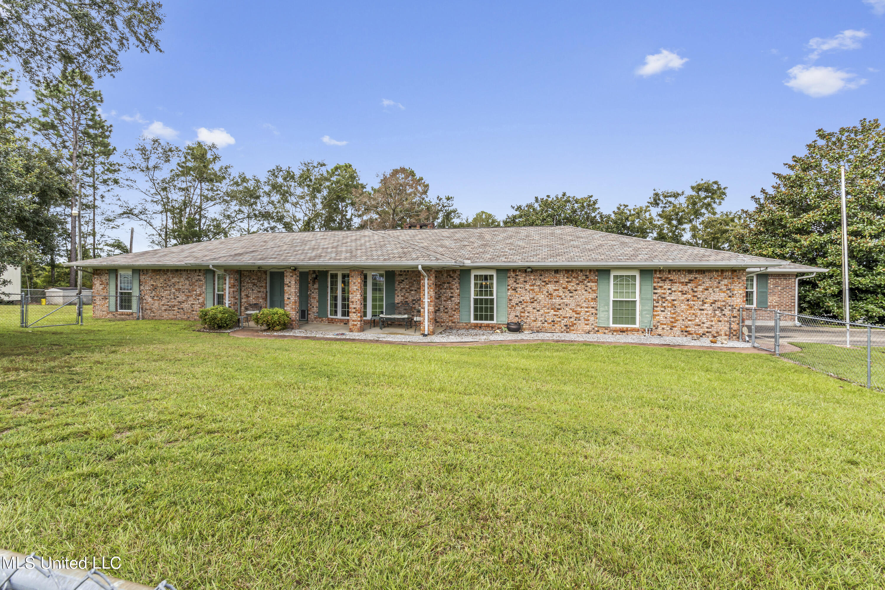 Property Photo: 18032 Kellogg Road MS 39574