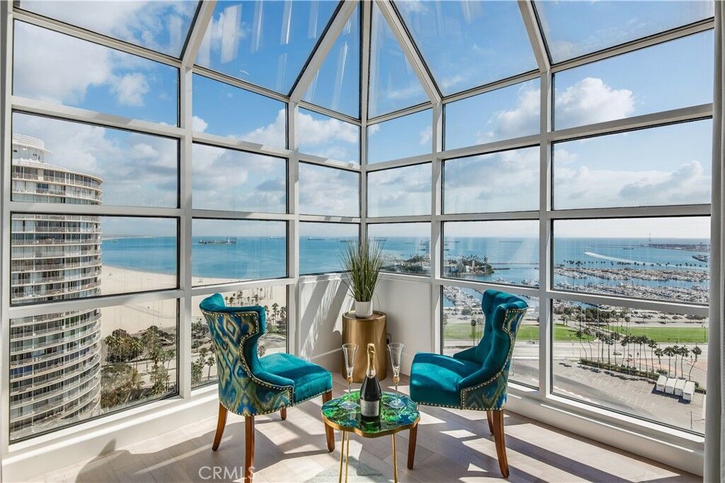 Property Photo: 525 East Seaside Way Ph5 CA 90802