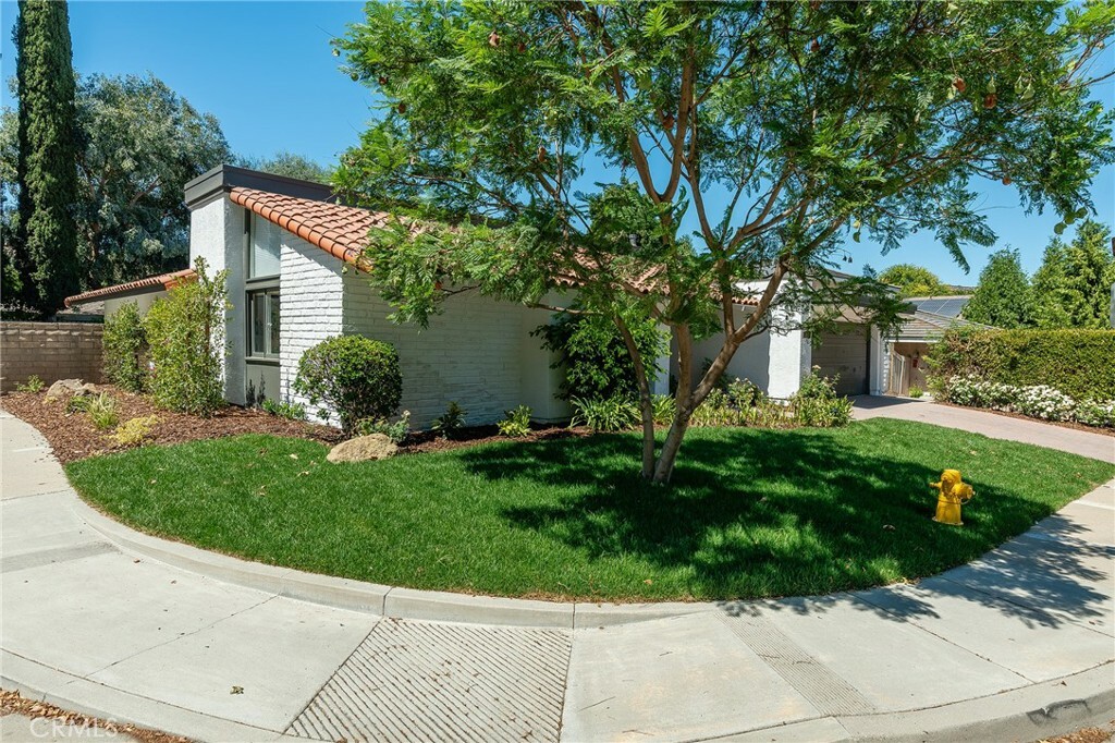 Property Photo:  1690 Camberwell Place  CA 91361 