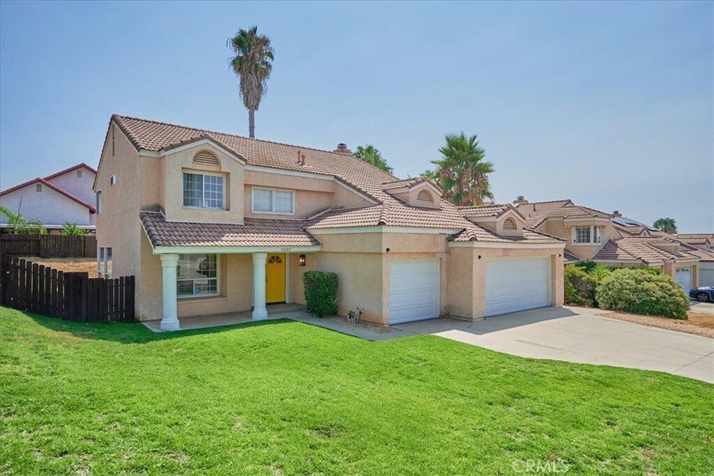 Property Photo:  12082 Amber Hill Trail  CA 92557 