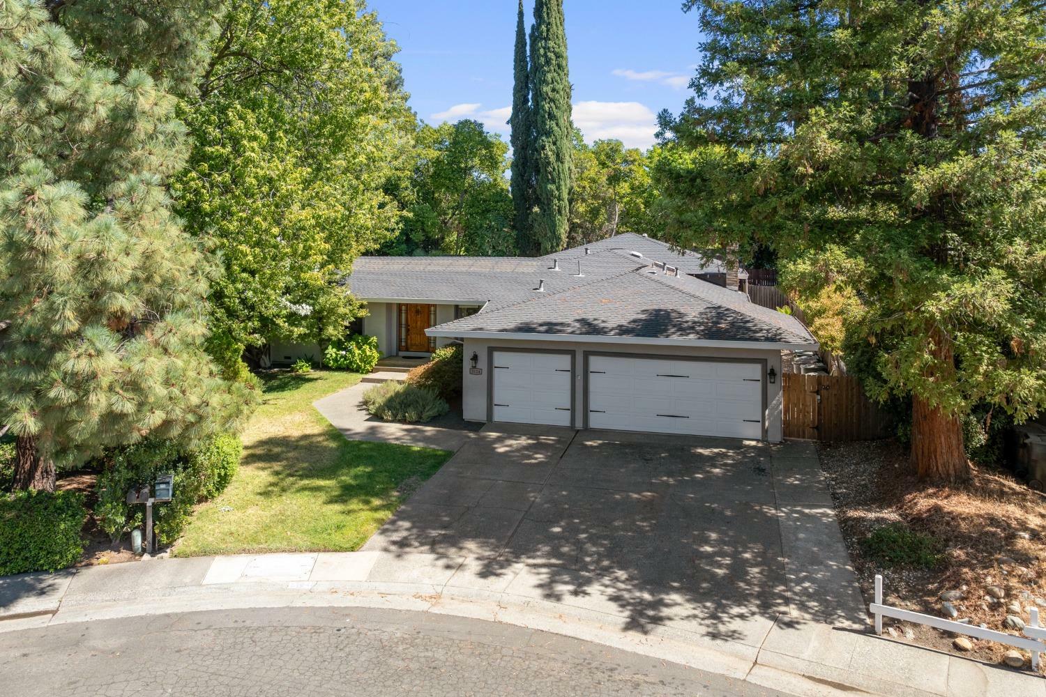 Property Photo:  5124 Oak Point Way  CA 95628 