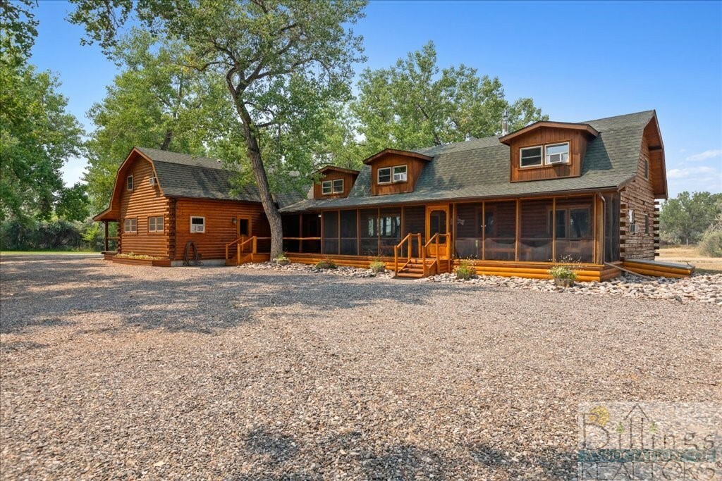 Property Photo:  879 Sawyer Loop  MT 59034 