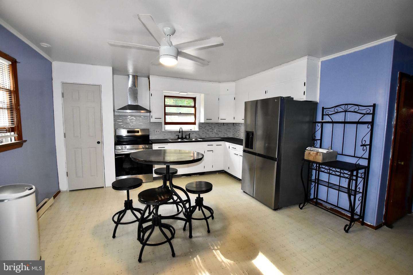 Property Photo:  173 S Washington Drive  NJ 08070 