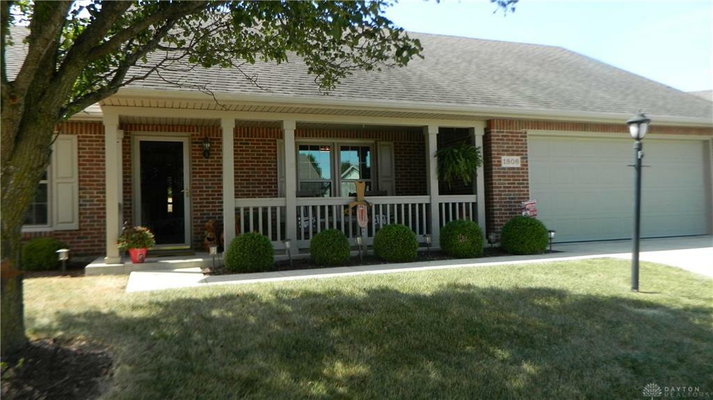 Property Photo:  1806 Willow Lakes Drive  OH 45502 