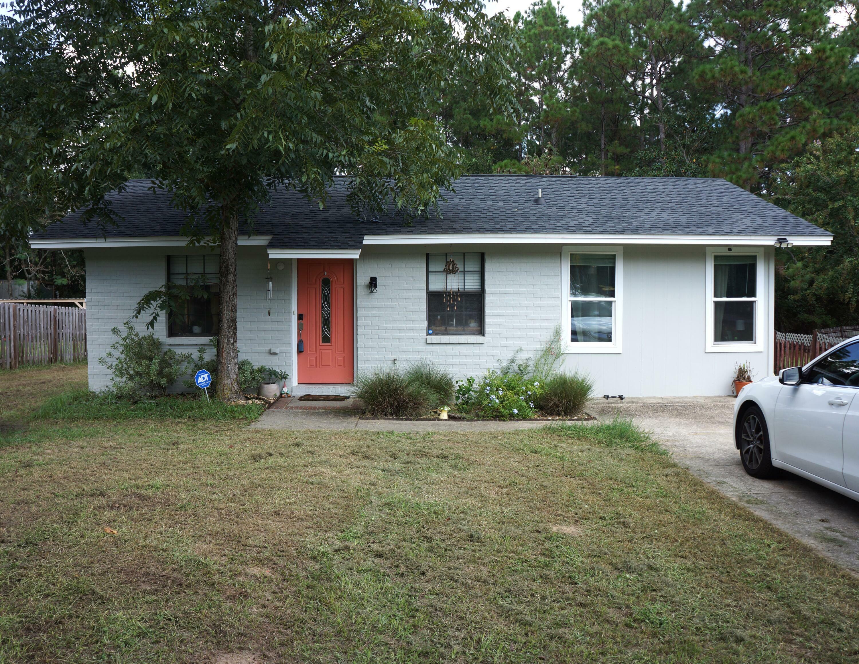 Property Photo:  2913 Aplin Road  FL 32539 