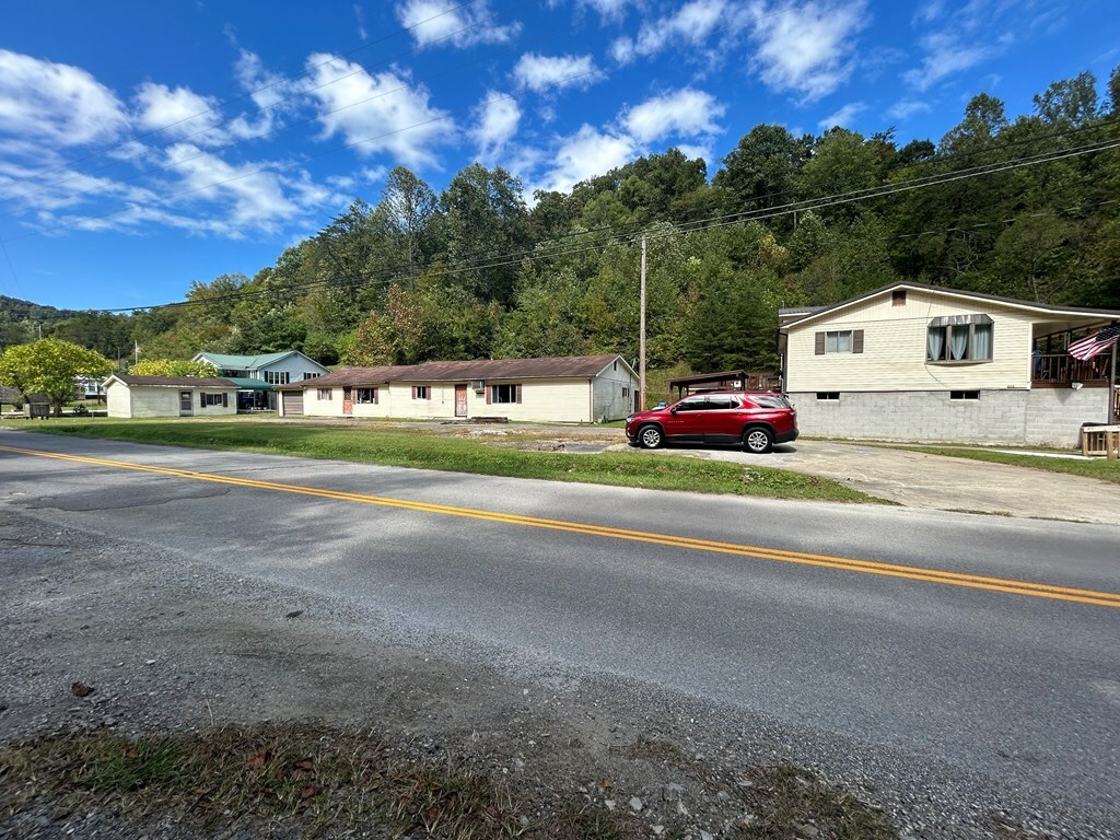 Property Photo: 870 Stephens Branch Road KY 41649