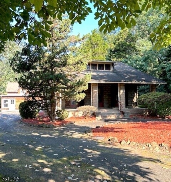 Property Photo:  404 Mountainview Ter  NJ 08812 