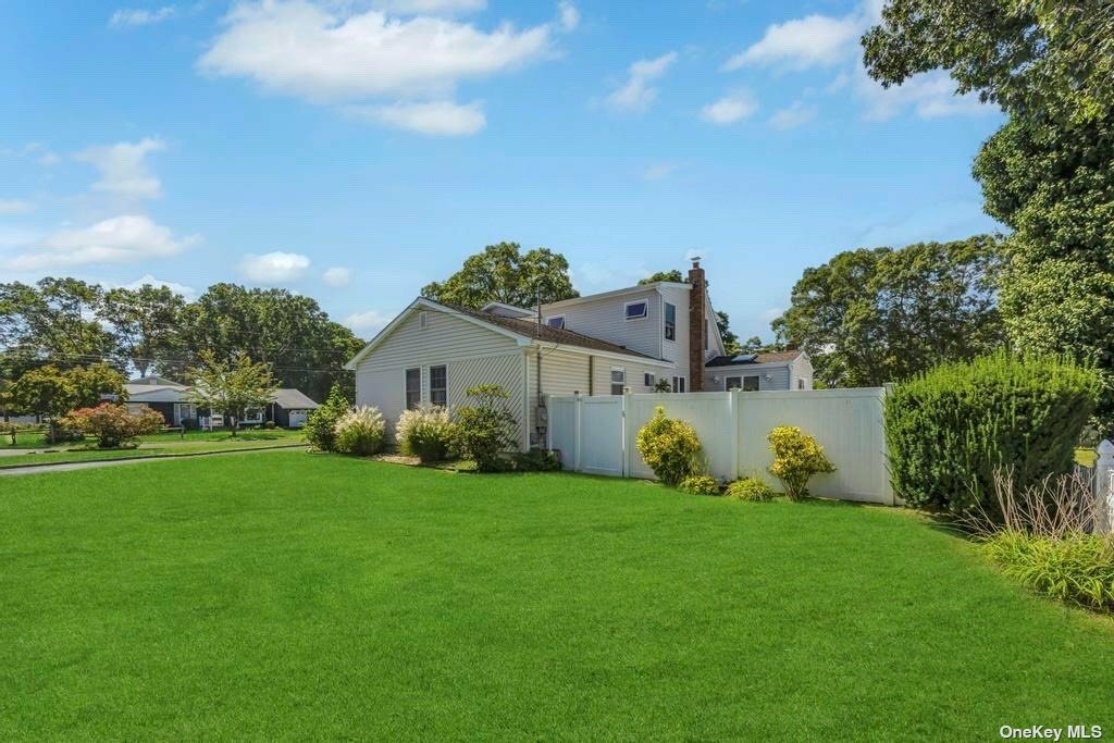 Property Photo:  339 Halbert Drive  NY 11741 