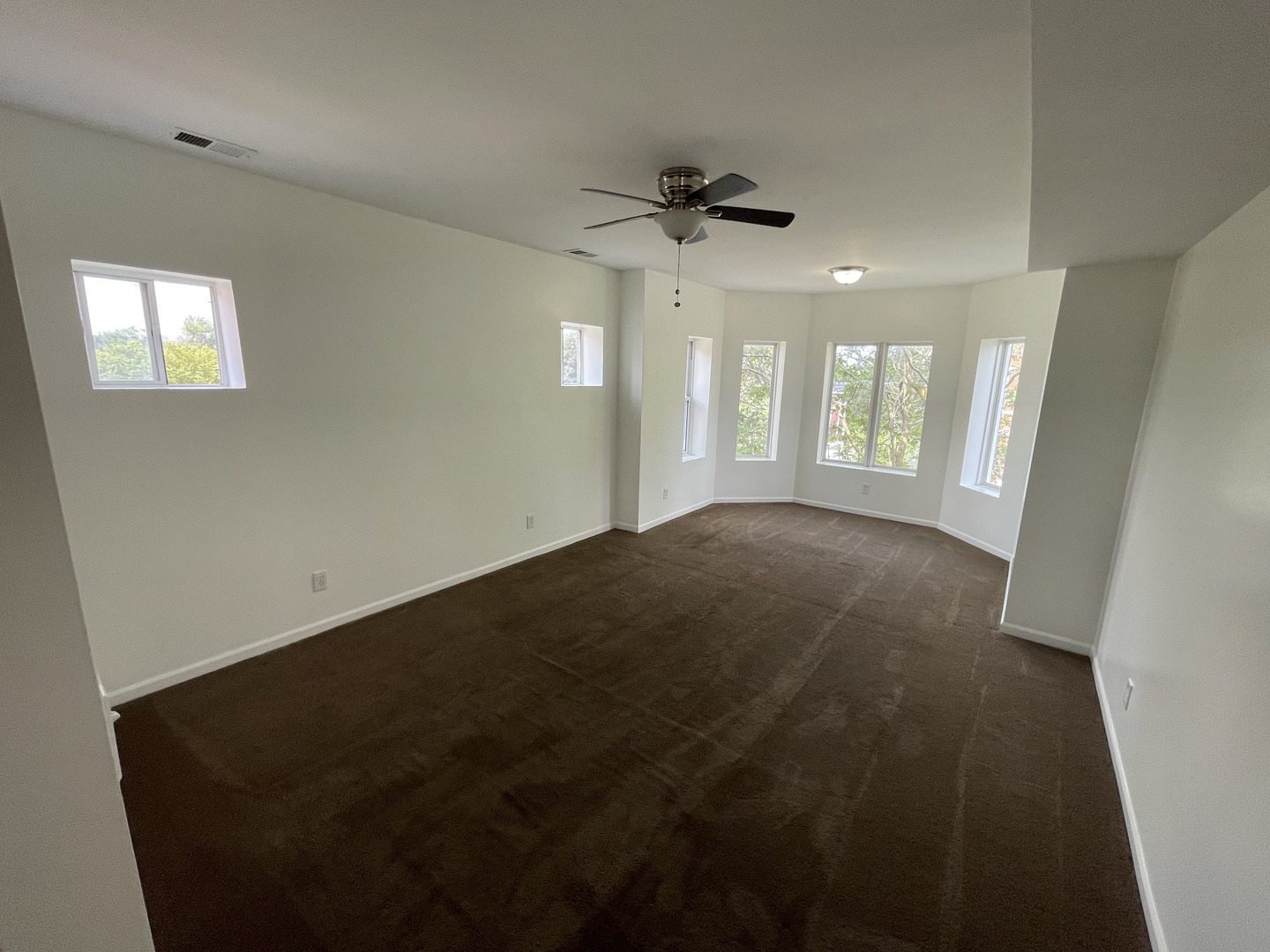 Property Photo:  649 E Marquette Road 3  IL 60637 