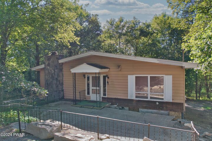 134 Twin Lakes Drive  Shohola PA 18458 photo