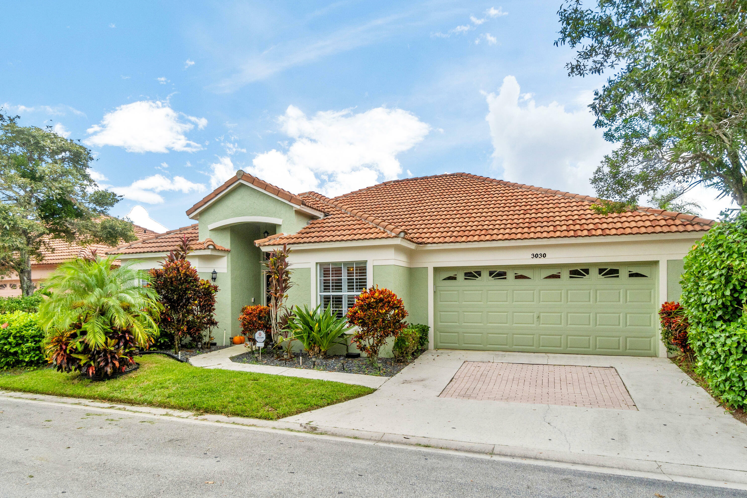 Property Photo:  3030 Casa Rio Court  FL 33418 