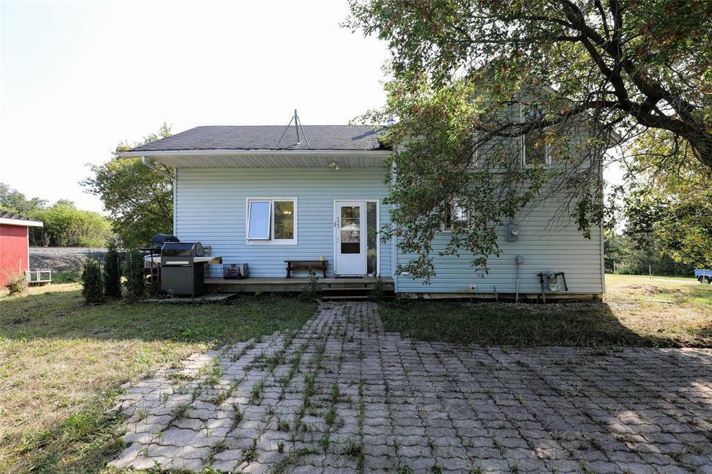 123 Grant Street  Otterburne MB R0A 1G0 photo