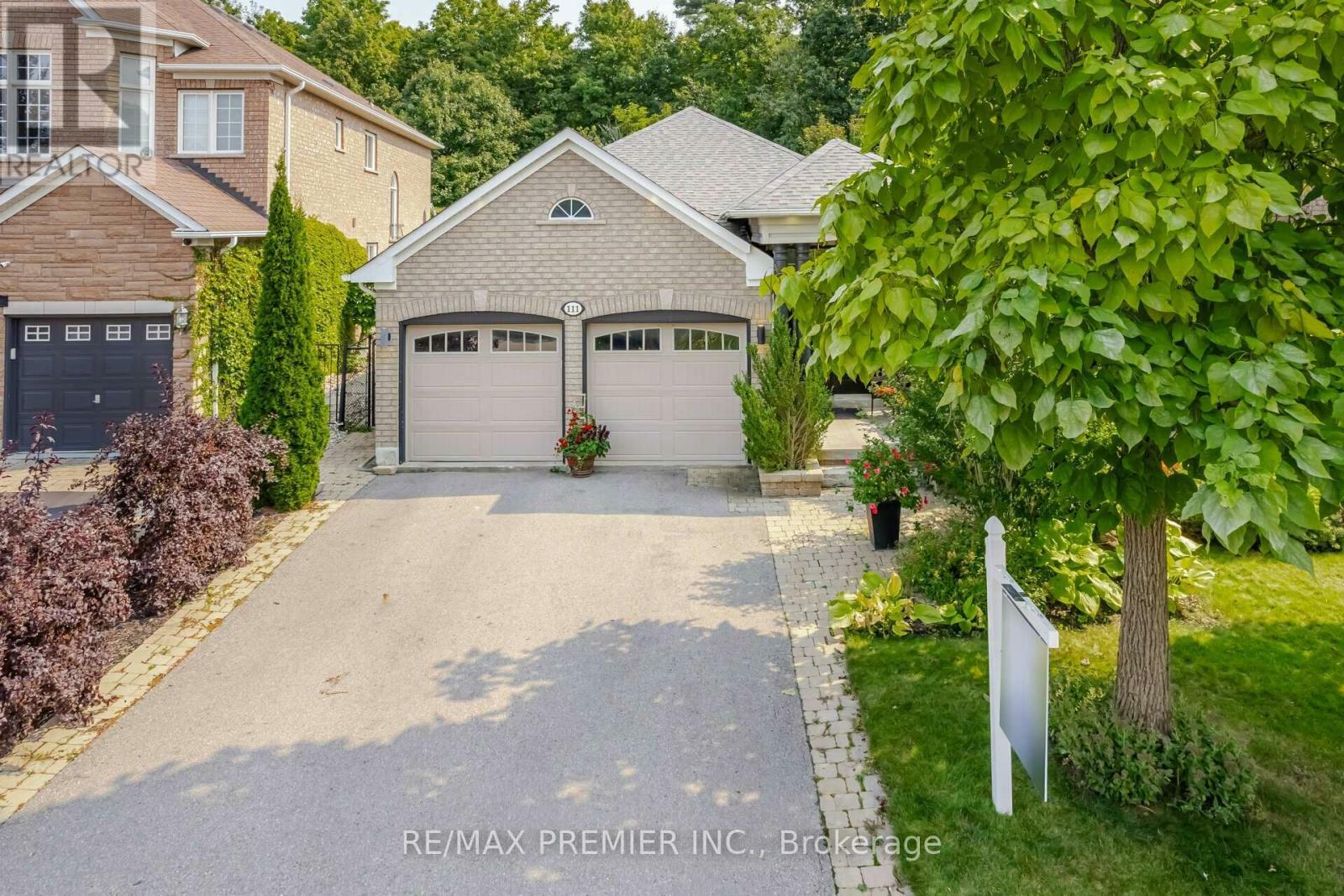 Property Photo:  111 Regency View Heights  ON L6A 3T7 