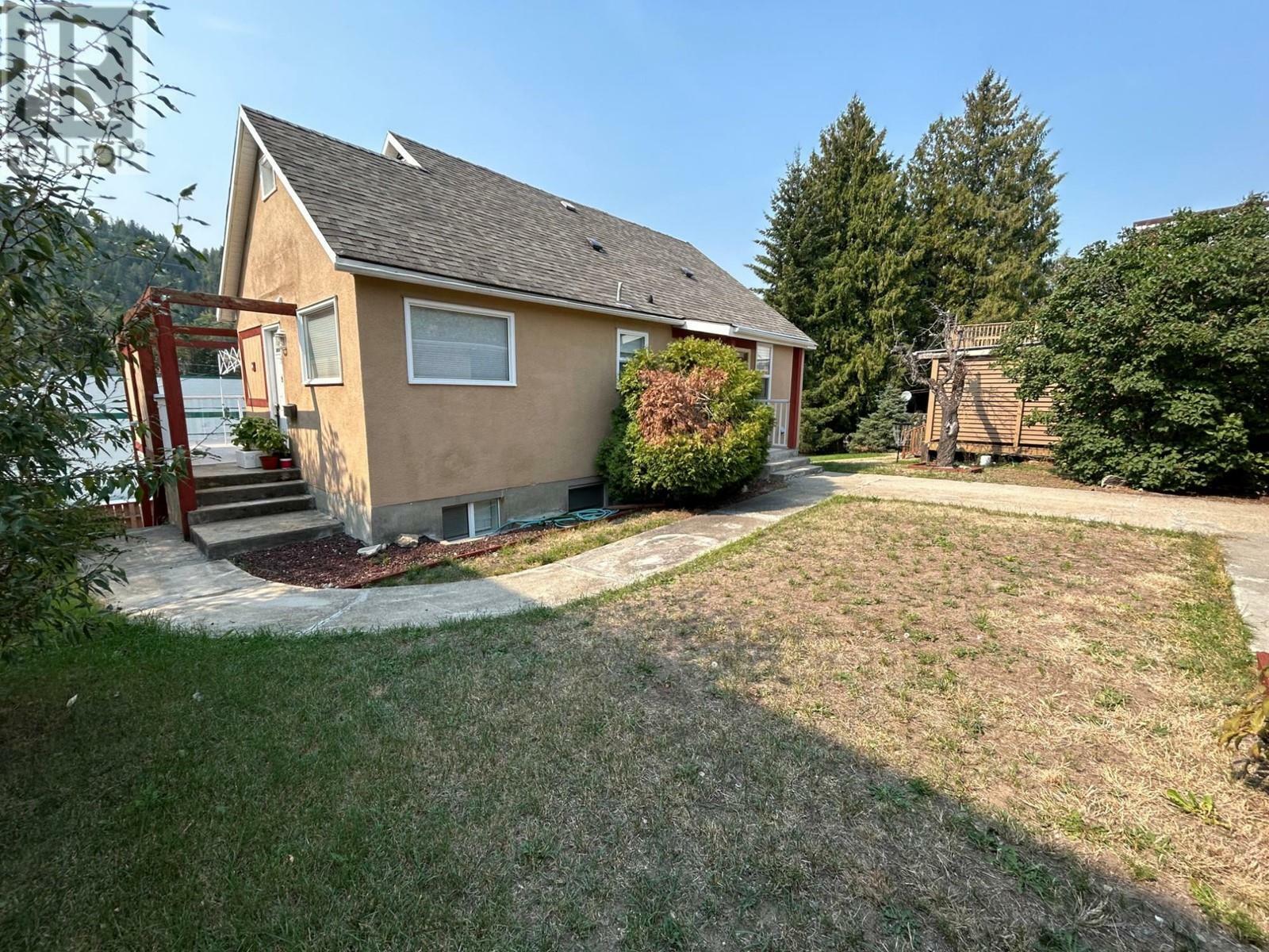 Property Photo:  619 11th Avenue  BC V1N 1J7 