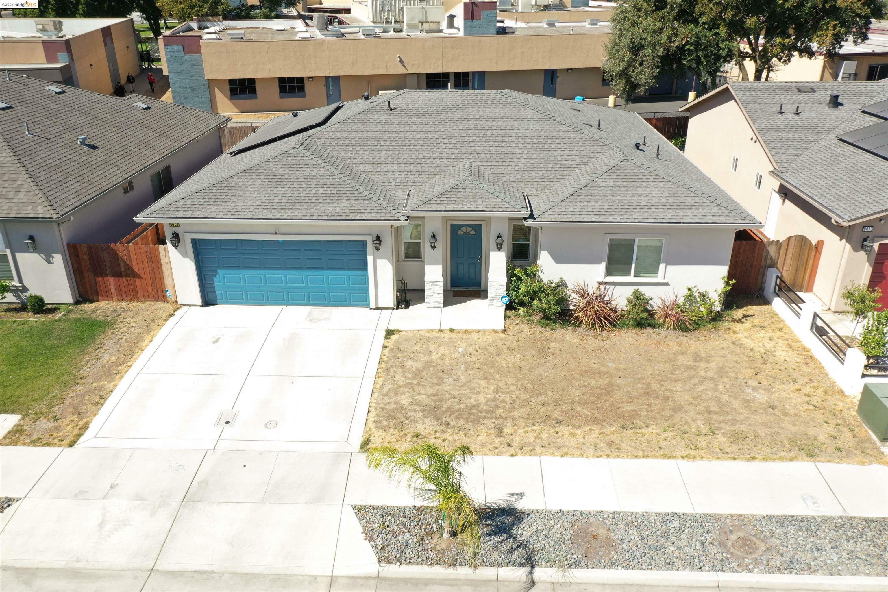 Property Photo:  9409 Carter Ct  CA 95209 