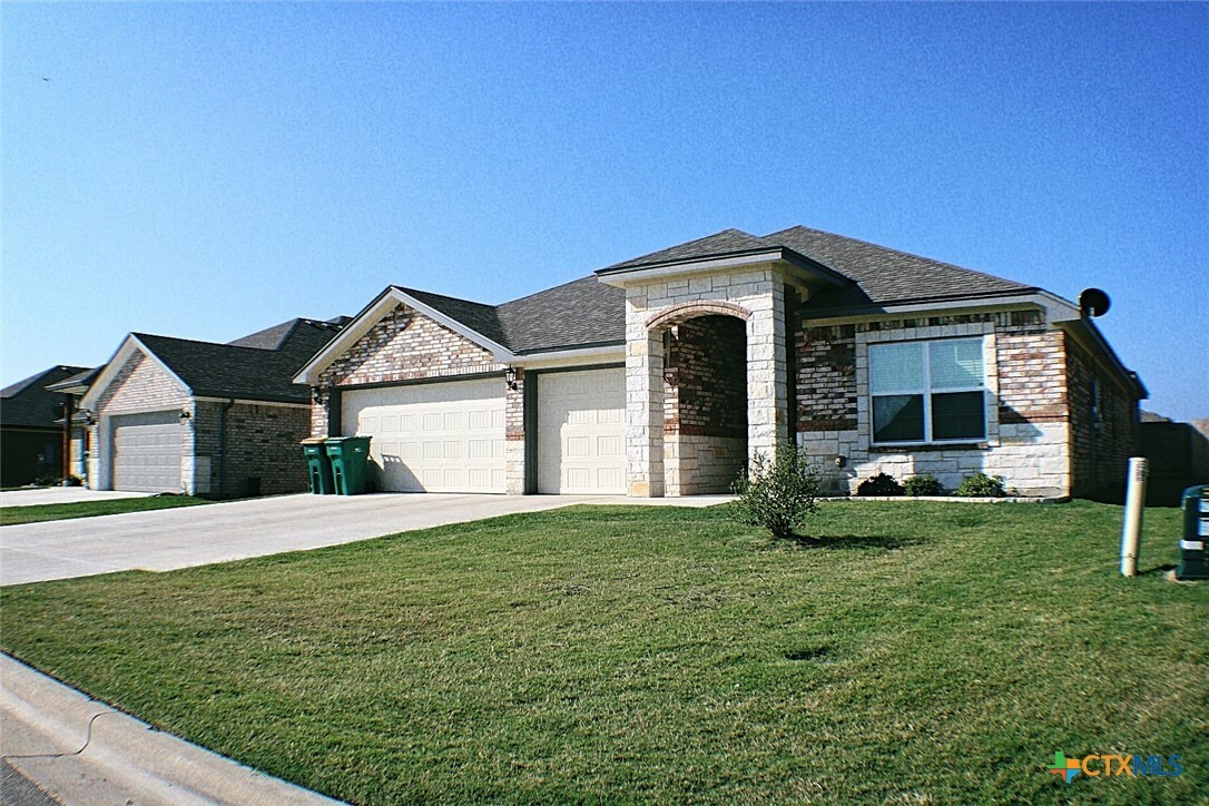 2640 Cowgirl Trail  Belton TX 76513 photo