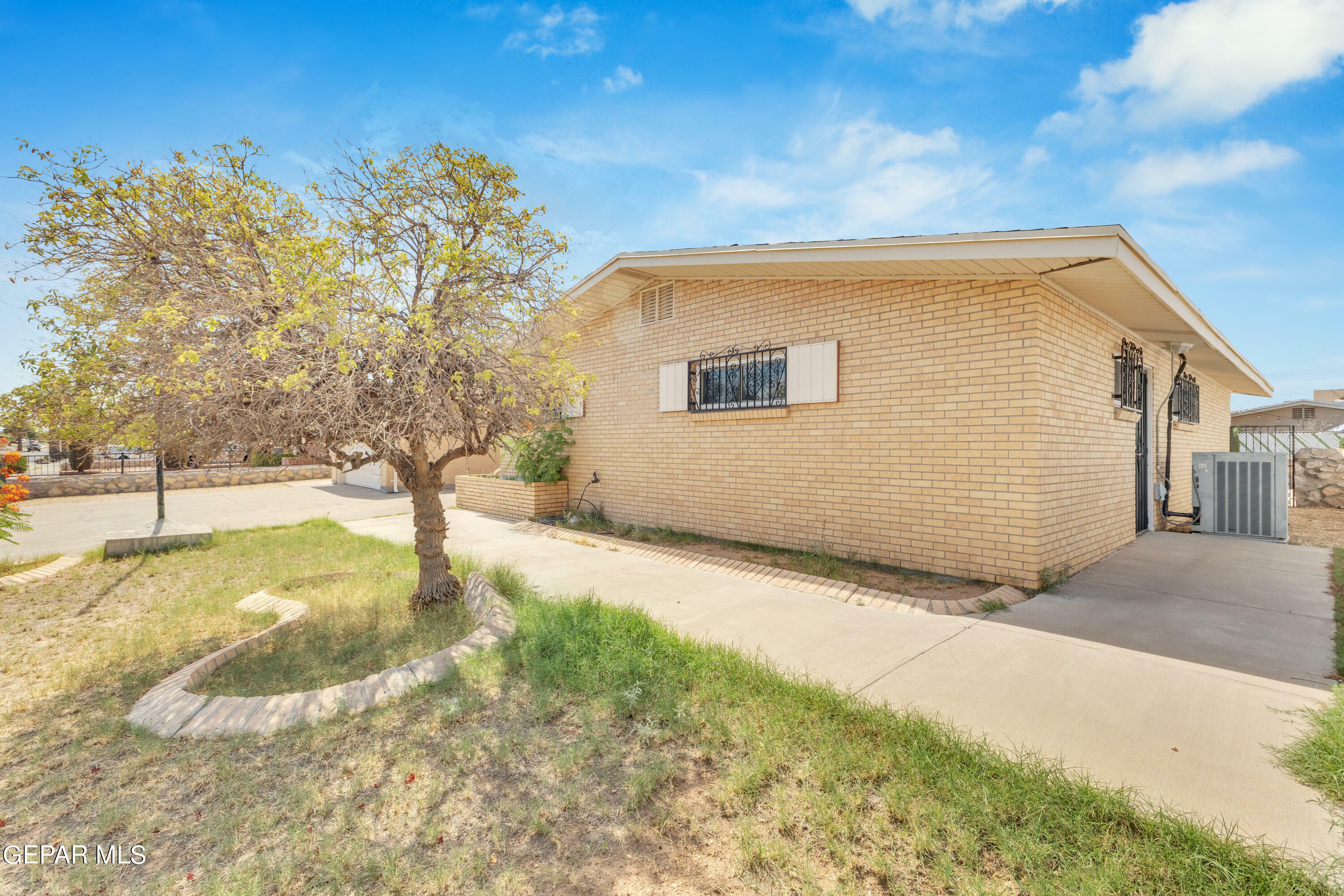 Property Photo:  10009 Bermuda Avenue  TX 79925 