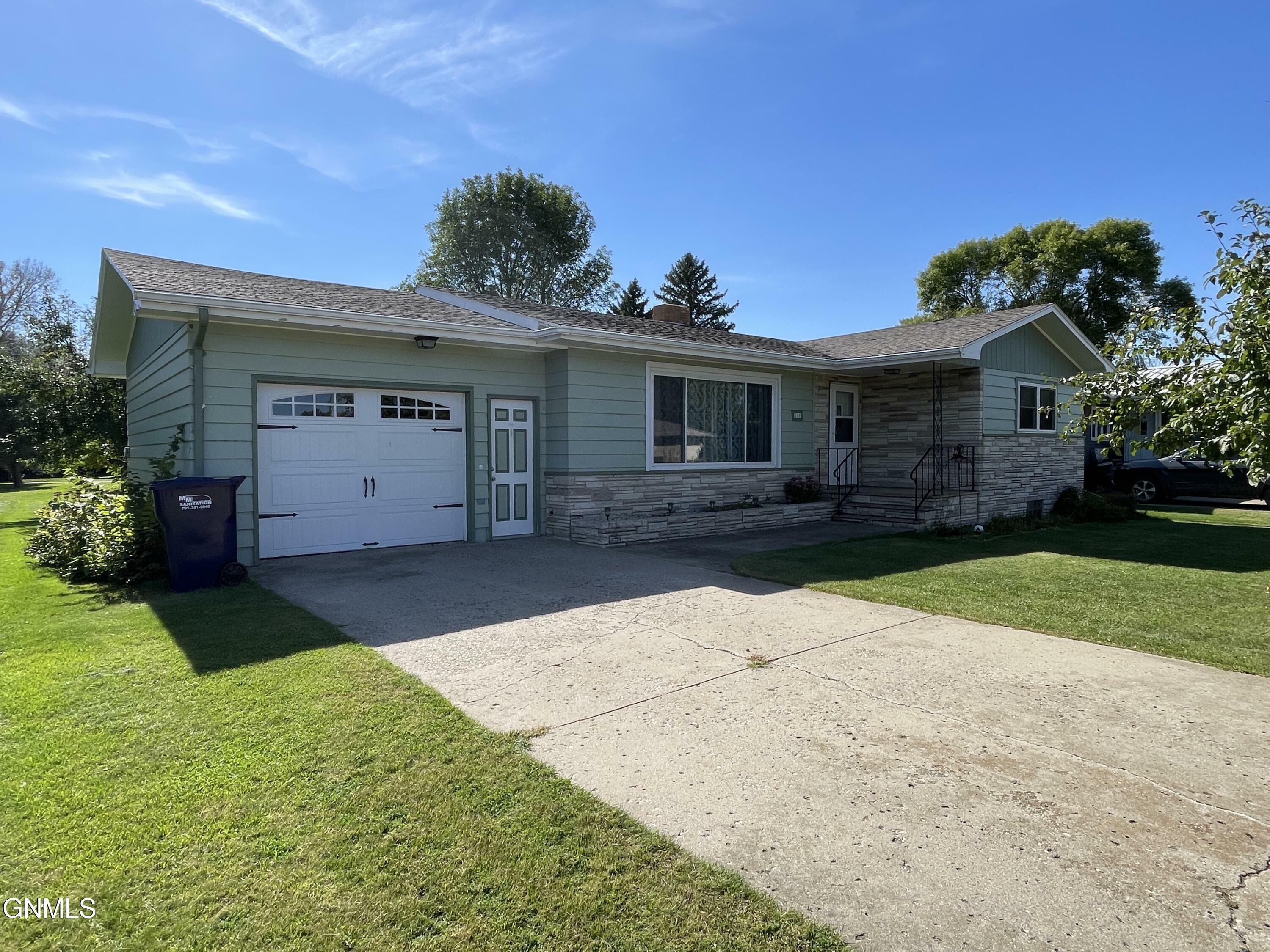 Property Photo:  218 1st Street N  ND 58438 