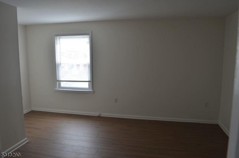 Property Photo:  176 Main St 4  NJ 07405 