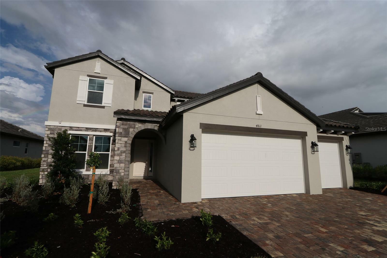 Property Photo:  4811 Honey Dew Lane  FL 34211 