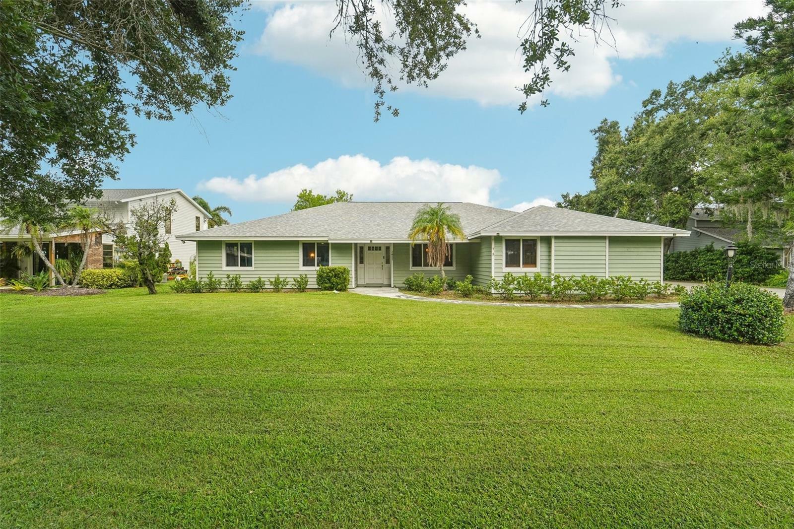 Property Photo:  1411 70th Street NW  FL 34209 