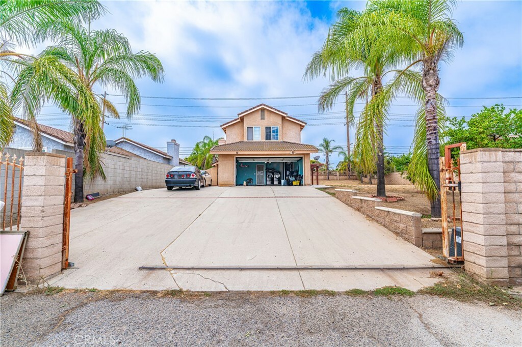 Property Photo:  751 W Ontario Avenue  CA 92882 