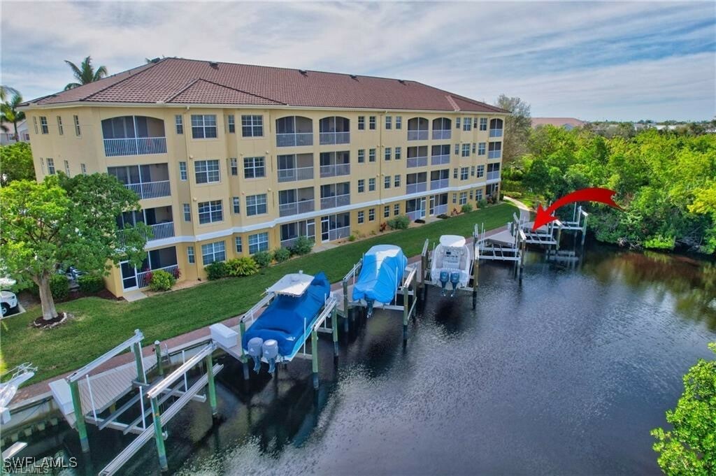 Property Photo:  1781 Four Mile Cove Parkway 111  FL 33990 