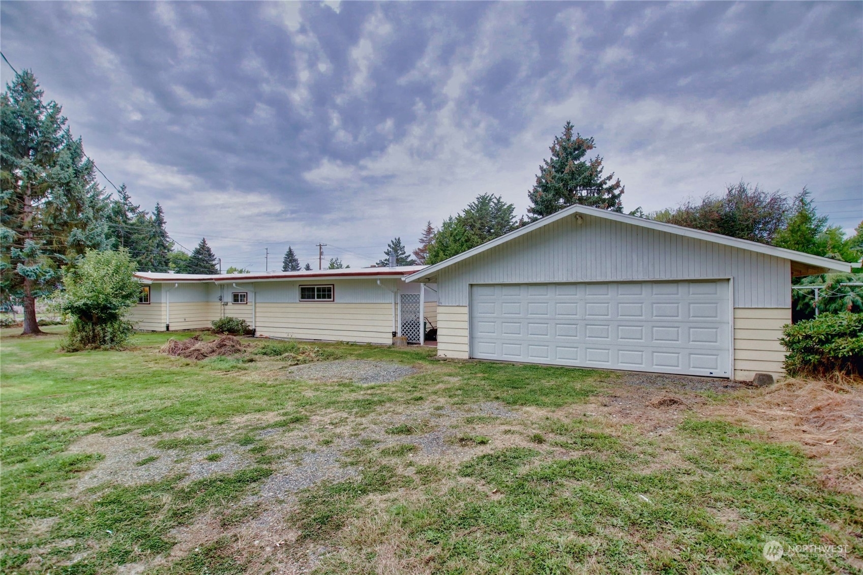 Property Photo:  1857 E Fowler Street  WA 98274 