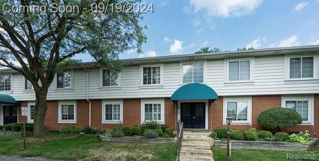 Property Photo:  2471 Mulberry  Square #11  MI 48302 