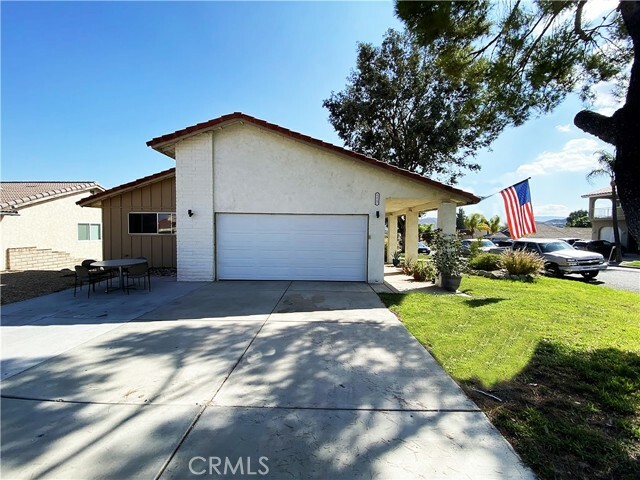 22587 S Canyon Lake Drive  Canyon Lake CA 92587 photo