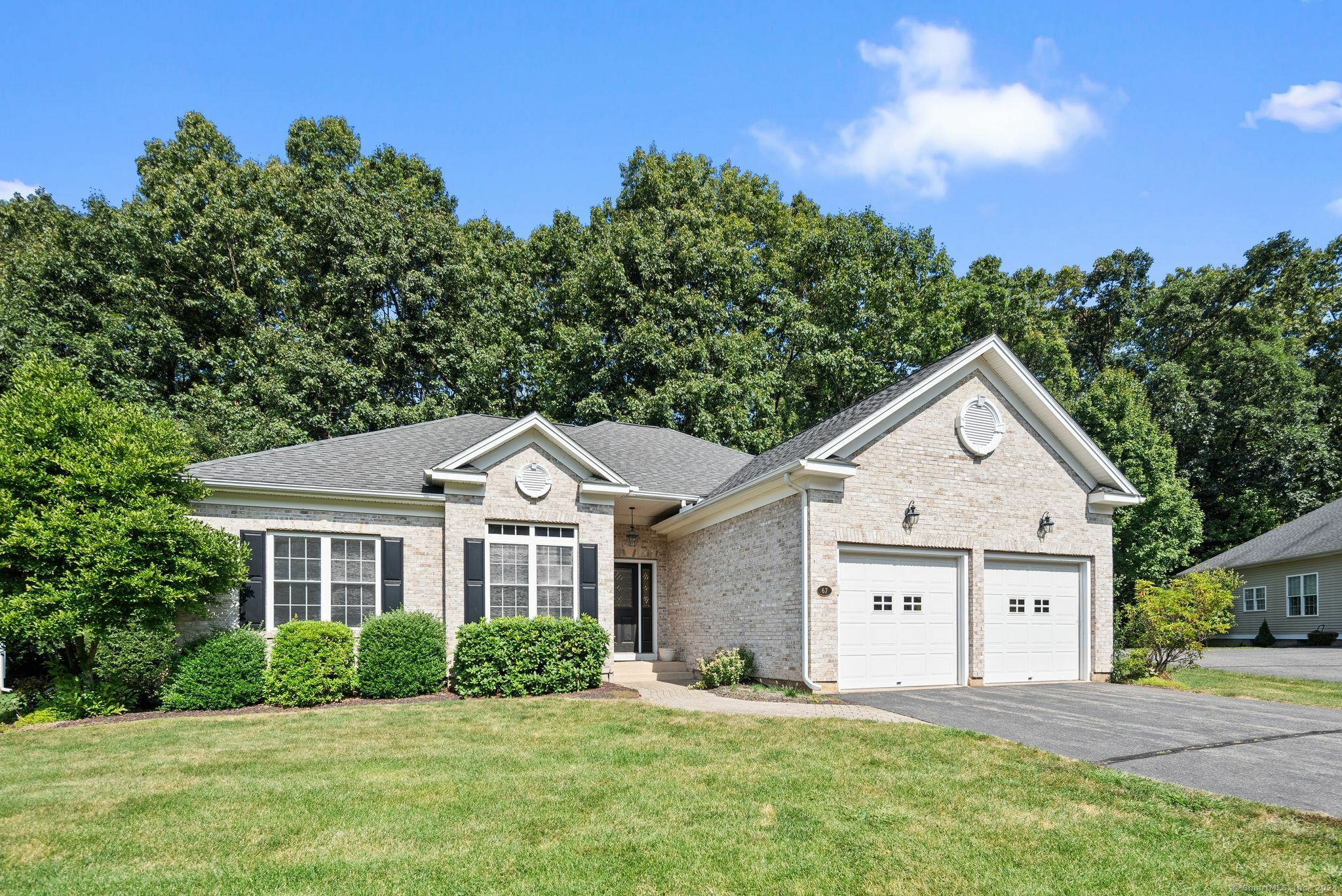 Property Photo:  67 Eagle Run 67  CT 06074 