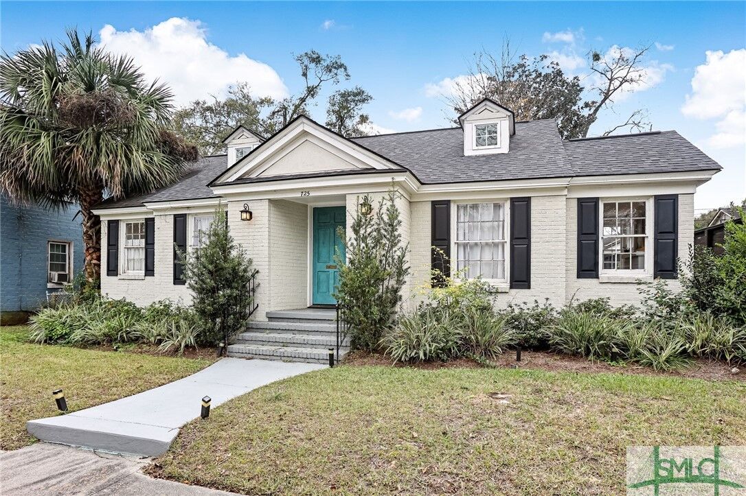 Property Photo: 725 E 53rd Street GA 31405
