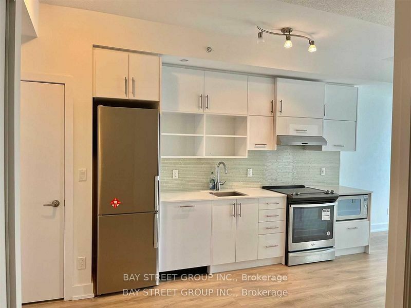 Property Photo:  150 Fairview Mall Dr 1204  ON M2J 4T1 