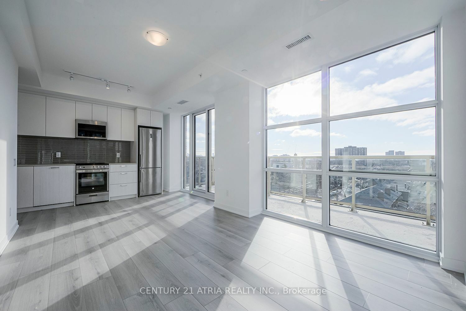 Photo de la propriété:  1787 St Clair Ave 721  ON M6N 0B7 