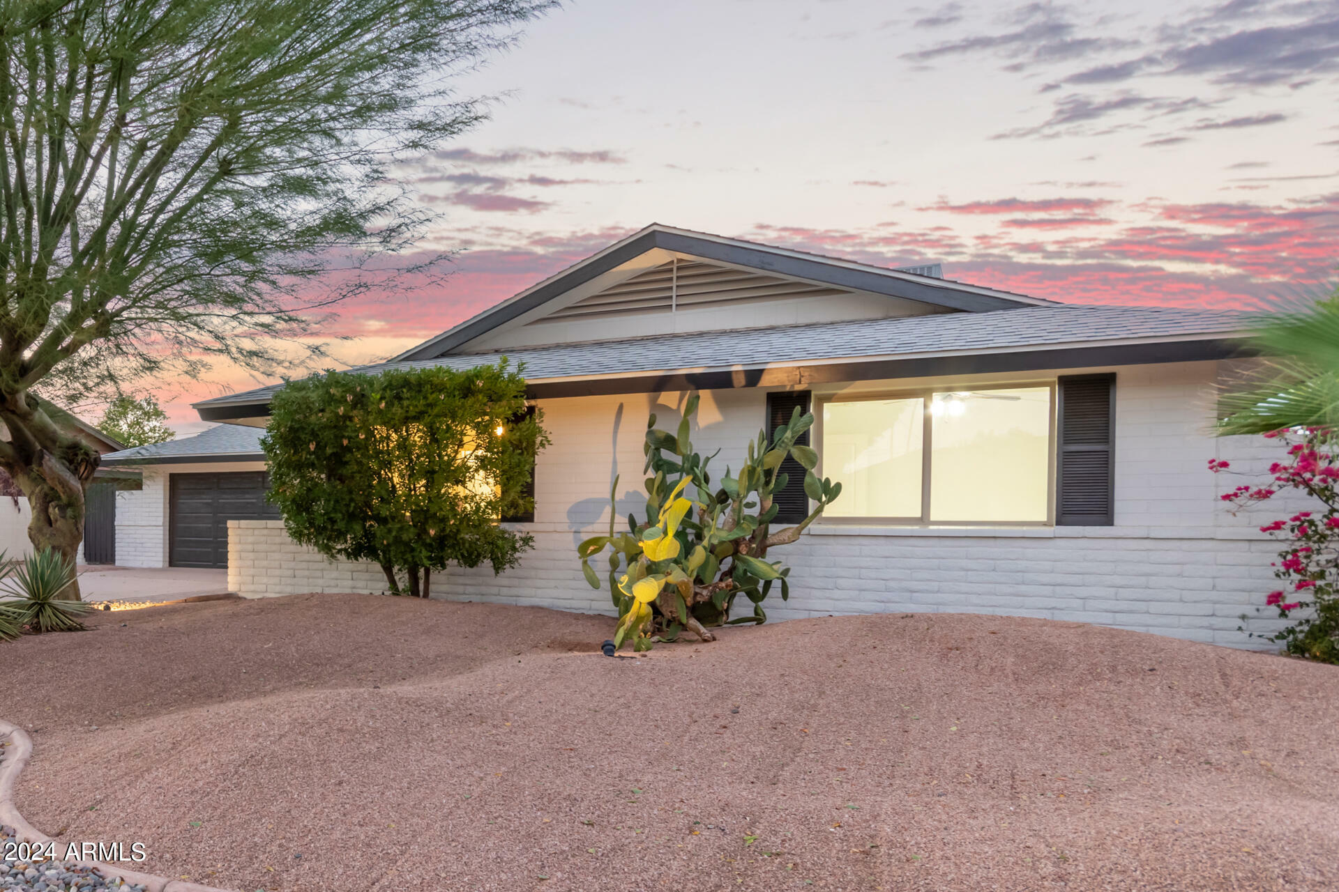 Property Photo:  1228 E Wesleyan Drive  AZ 85282 