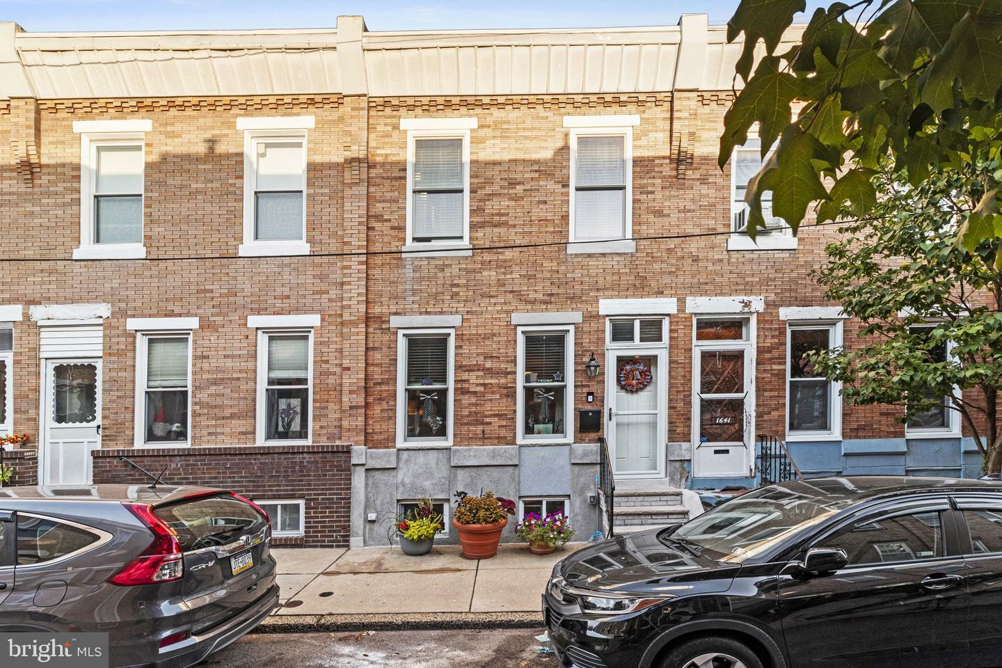 Property Photo:  1639 S Lawrence Street  PA 19148 