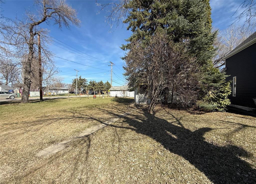 Property Photo:  538 3rd Street Northeast  MB R1N 1R1 