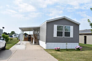 1304 Wildfield Lane  Fremont MI 49412 photo